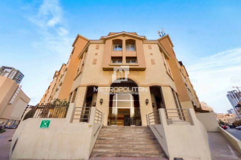 Квартира с 3 спальнями в Diamond Views, ОАЭ №119192