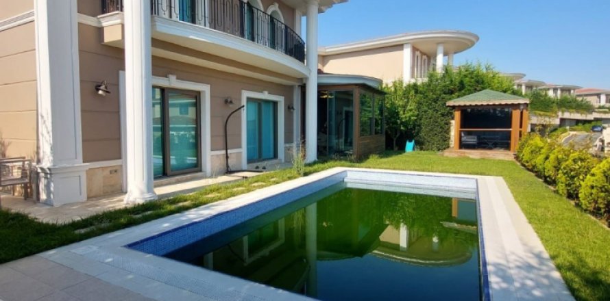 5 bedrooms Villa in Khanh Hoa, Vietnam No. 16291