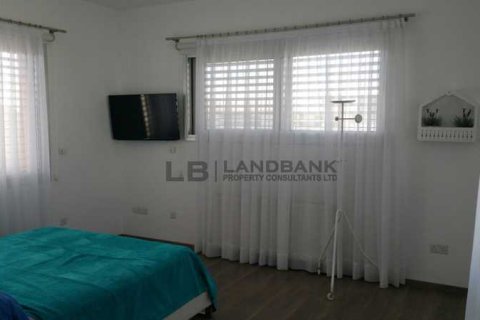 5 bedrooms House in Latsia, Cyprus No. 62973 6