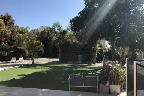 5 bedrooms House in Latsia, Cyprus No. 62973 1