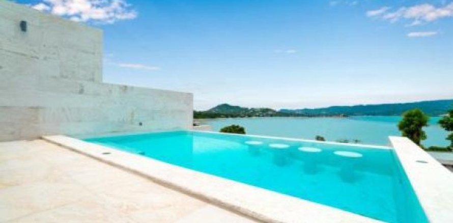 4 bedrooms Villa in Surat Thani, Thailand No. 95914