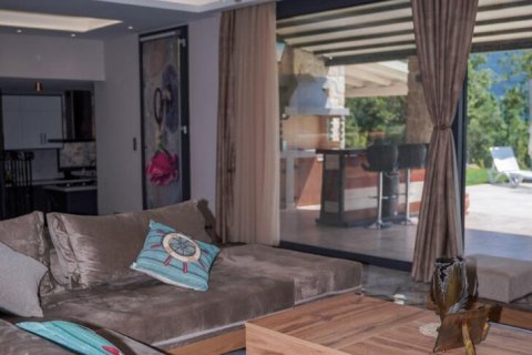 3 bedrooms Villa in Corfu, Greece No. 107948 12