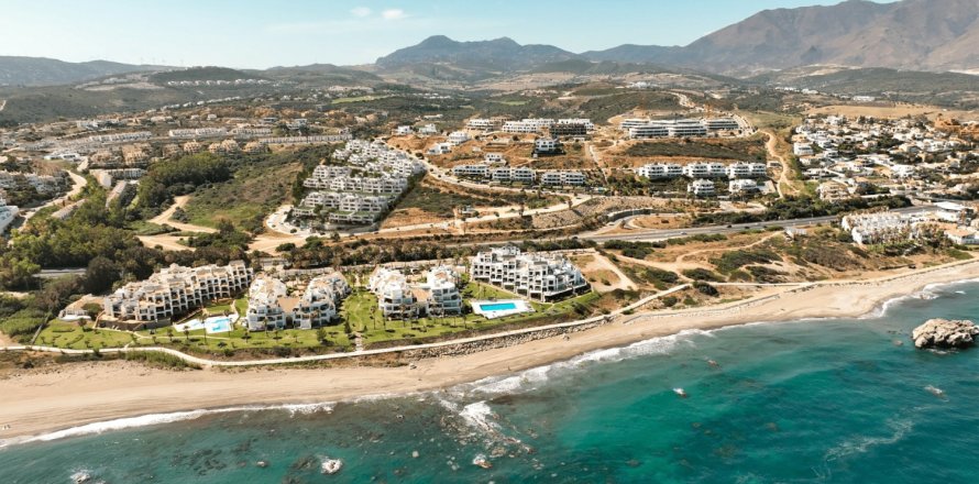 3 bedrooms Apartment in Casares, Spain No. 117550