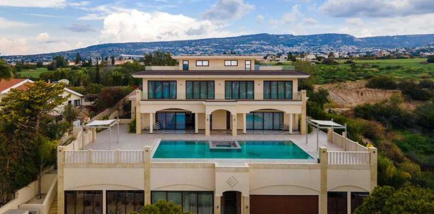 6 chambres Villa à Pegeia, Cyprus No. 82674