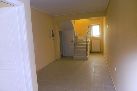 Мезонет с 4 спальнями в Лутракион, Греция №60410 15