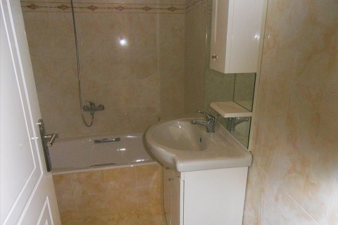 Мезонет с 4 спальнями в Лутракион, Греция №60410 17