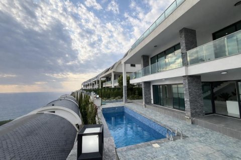 5 habitaciones Villa en Kargicak, Turkey No. 121947
