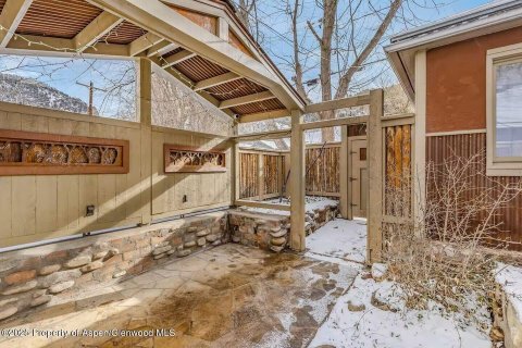 6 bedrooms House in Glenwood Springs, USA No. 104597 3