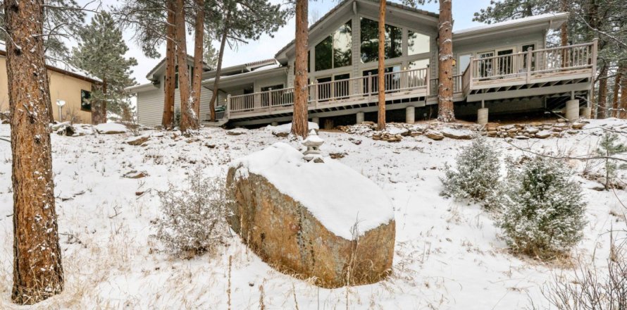 3 bedrooms House in Estes Park, USA No. 81116