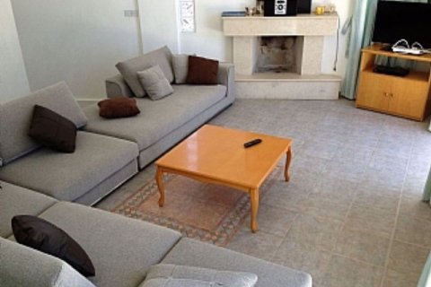 6 bedrooms Villa in Chloraka, Cyprus No. 73496 4