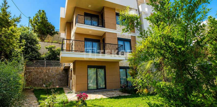 4 bedrooms Villa in Alanya, Turkey No. 127956