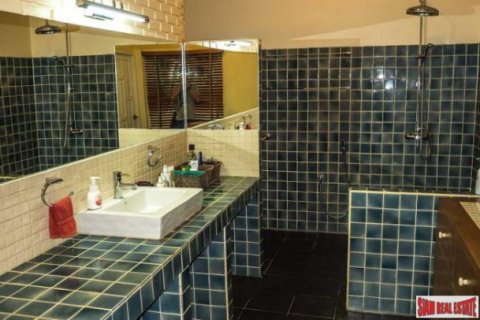 5 bedrooms House in Chiang Mai, Thailand No. 97013 4