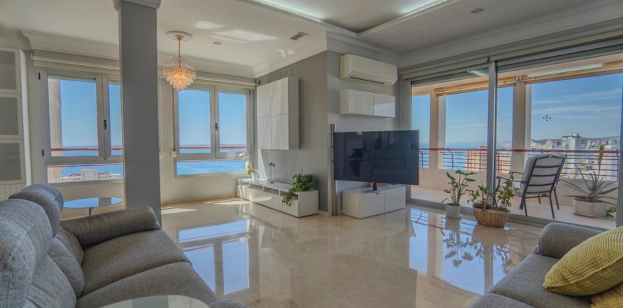 5 dormitorios Apartment en Benidorm, Spain No. 111732