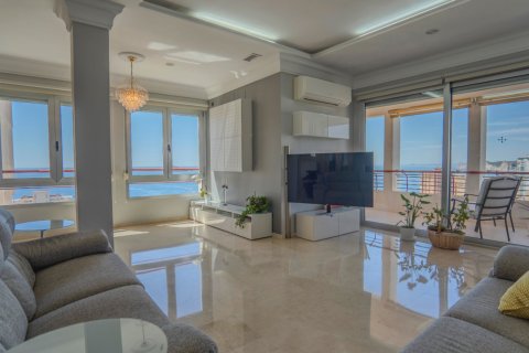 5 bedrooms Apartment in Benidorm, Spain No. 111732