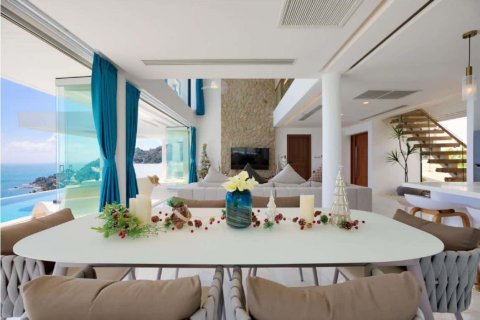 4 bedrooms Villa on the Chaweng Beach, Thailand No. 1075 19