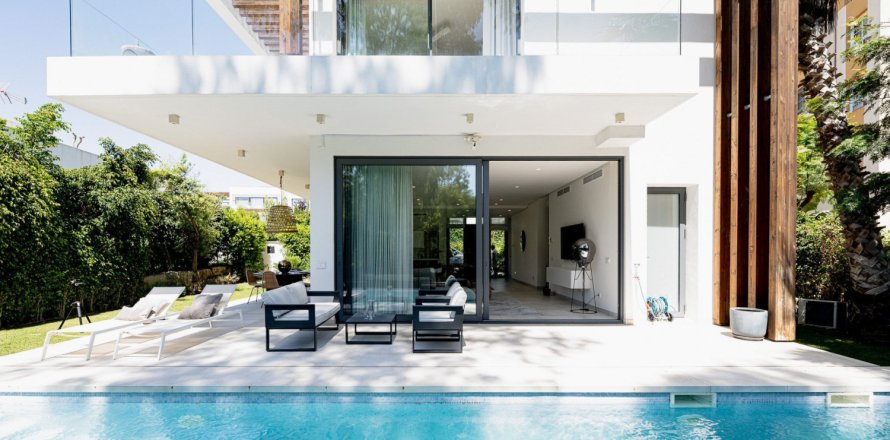 Вилла с 4 спальнями в Tan Xuan, Вьетнам №27348