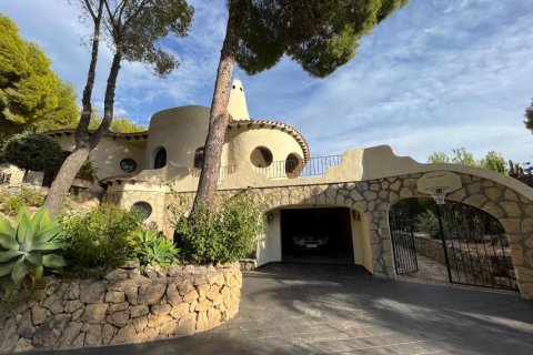 4 bedrooms Villa in Altea La Vella, Spain No. 124550