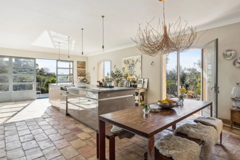 4 bedrooms Villa in Cabris, France No. 99767 4