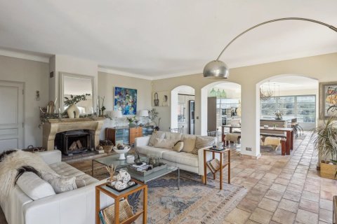 4 bedrooms Villa in Cabris, France No. 99767 5