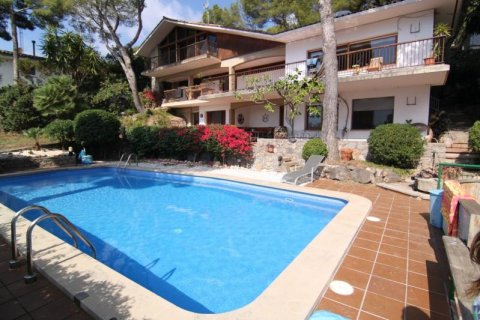 5 dormitorios House en Castelldefels, Spain No. 25414