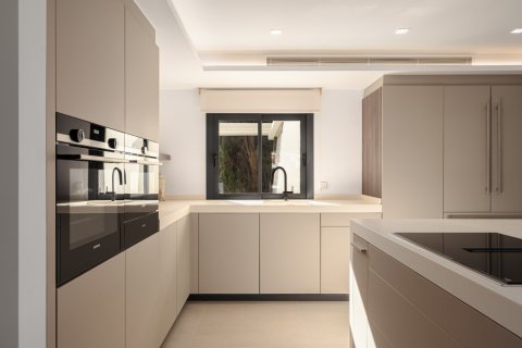 5 bedrooms Villa in Thuan Nam, Vietnam No. 27162 6