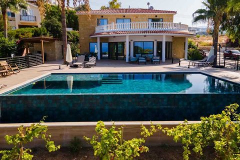 3 bedrooms Villa in Pegeia, Cyprus No. 29192 1