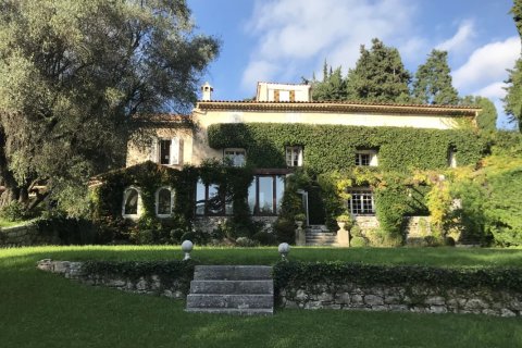 8 dormitorios Villa en Vence, France No. 77934 1