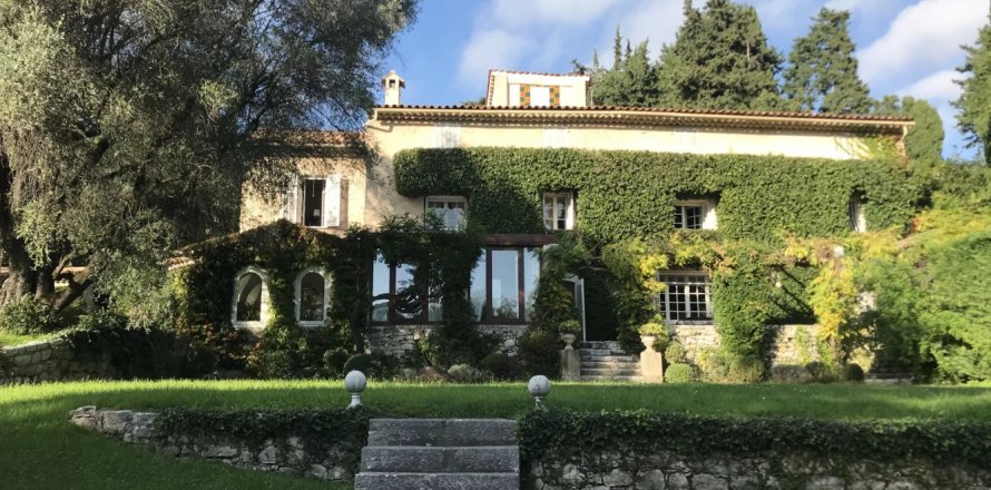 8 dormitorios Villa en Vence, France No. 77934
