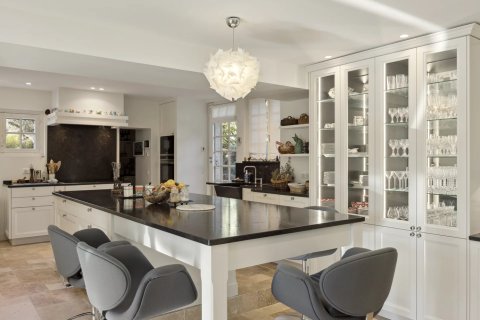 8 dormitorios Villa en Vence, France No. 77934 8