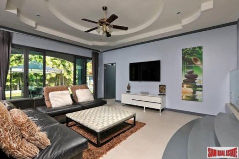 5 bedrooms Villa in Kamala, Thailand No. 96732 4
