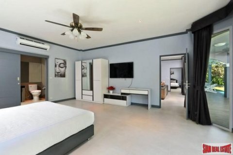 5 bedrooms Villa in Kamala, Thailand No. 96732 16