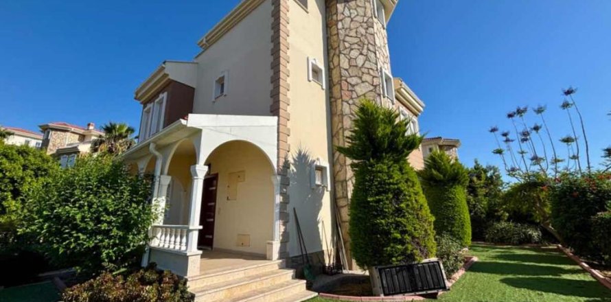 4 rooms Villa à Alanya, Turkey No. 110139