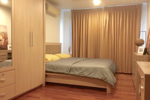 2 bedrooms Condo in Bangkok, Thailand No. 423 9
