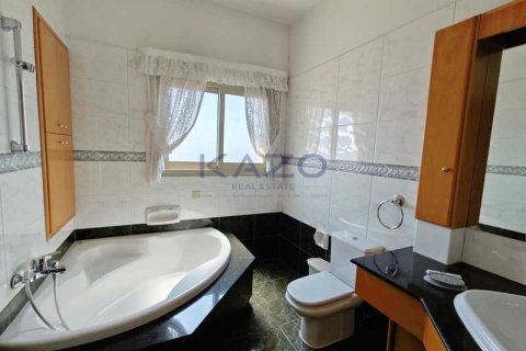 5 bedrooms House in Agios Athanasios, Cyprus No. 63546 15