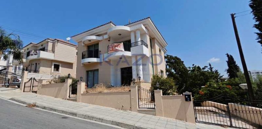 5 bedrooms House in Agios Athanasios, Cyprus No. 63546