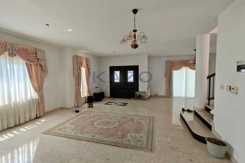 5 bedrooms House in Agios Athanasios, Cyprus No. 63546 9