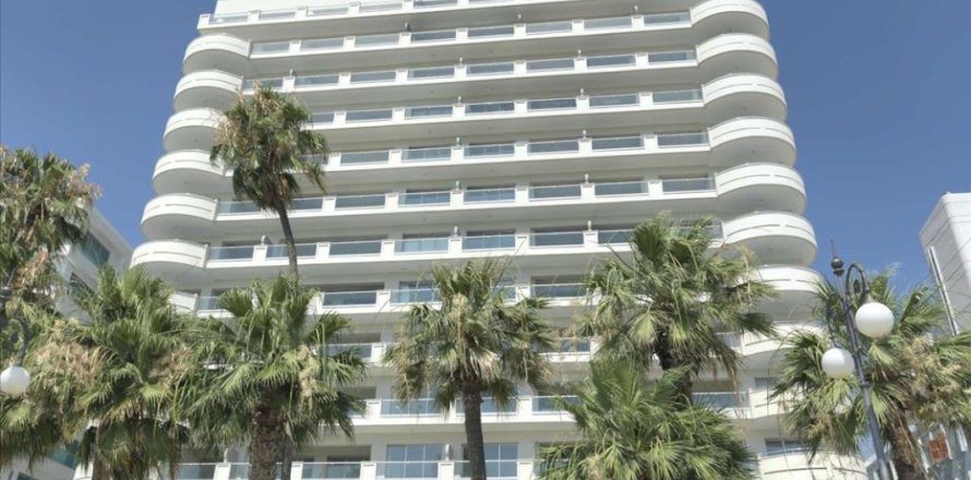 3 bedrooms Apartment in Larnaca, Cyprus No. 106312