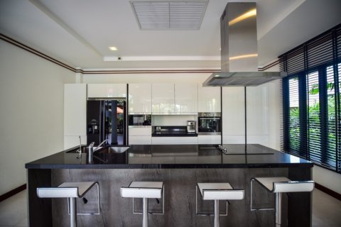 4 bedrooms Villa in Phuket, Thailand No. 96782 7