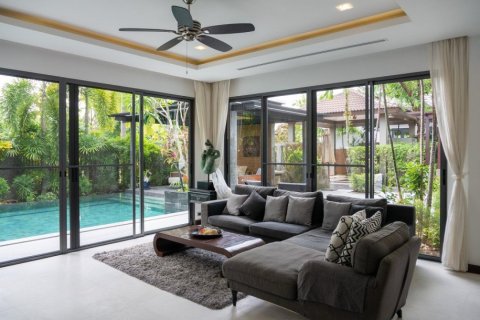 4 bedrooms Villa in Phuket, Thailand No. 96782 14