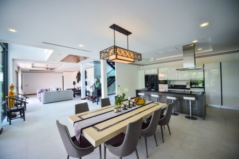 4 bedrooms Villa in Phuket, Thailand No. 96782 13