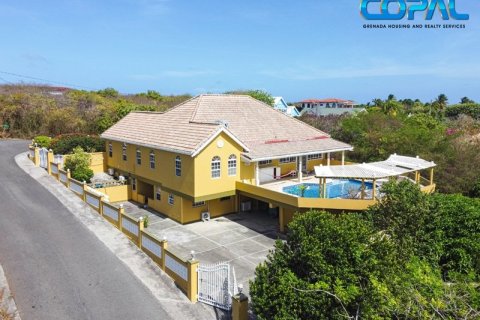 6 bedrooms House in Lance Aux Epines, Grenada No. 53177 1