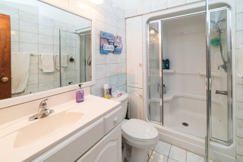 6 bedrooms House in Lance Aux Epines, Grenada No. 53177 16