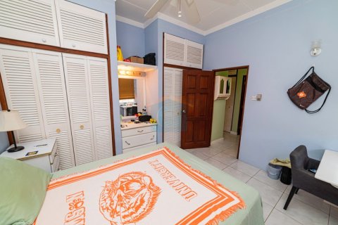 6 bedrooms House in Lance Aux Epines, Grenada No. 53177 18