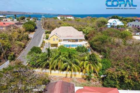 6 bedrooms House in Lance Aux Epines, Grenada No. 53177 3