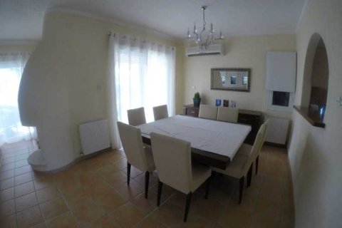 4 bedrooms House in Chloraka, Cyprus No. 30816 7