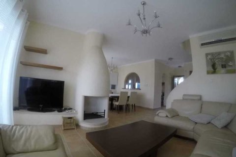 4 bedrooms House in Chloraka, Cyprus No. 30816 9