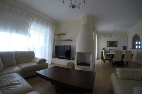 4 bedrooms House in Chloraka, Cyprus No. 30816 8