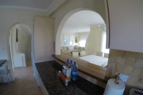 4 bedrooms House in Chloraka, Cyprus No. 30816 6