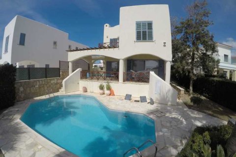 4 bedrooms House in Chloraka, Cyprus No. 30816 1