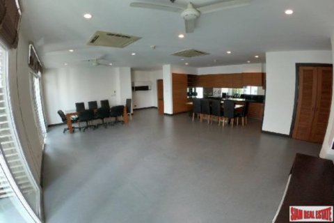 4 bedrooms Apartment in Bangkok, Thailand No. 96908 18